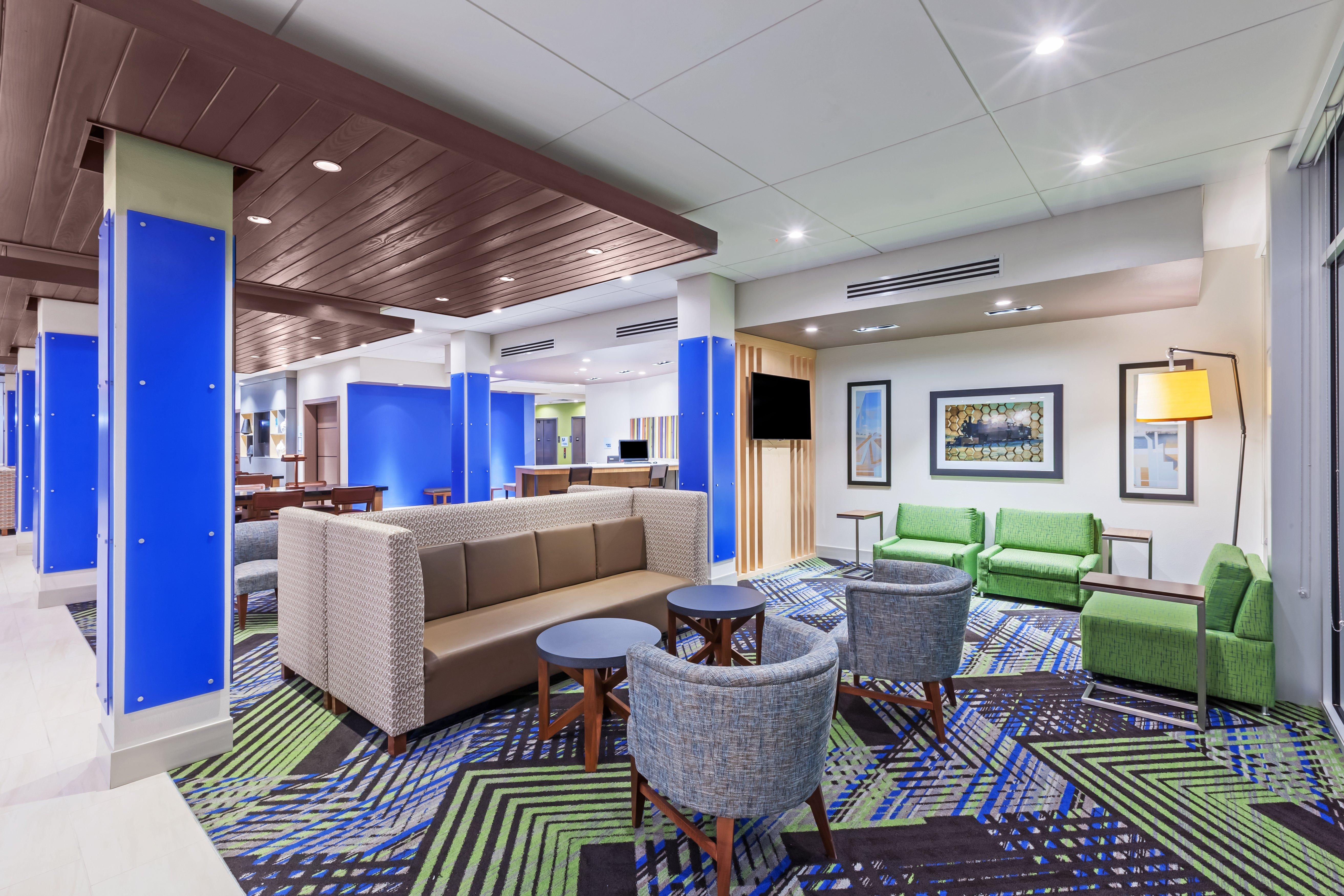 Holiday Inn Express And Suites Chanute By Ihg Exterior foto
