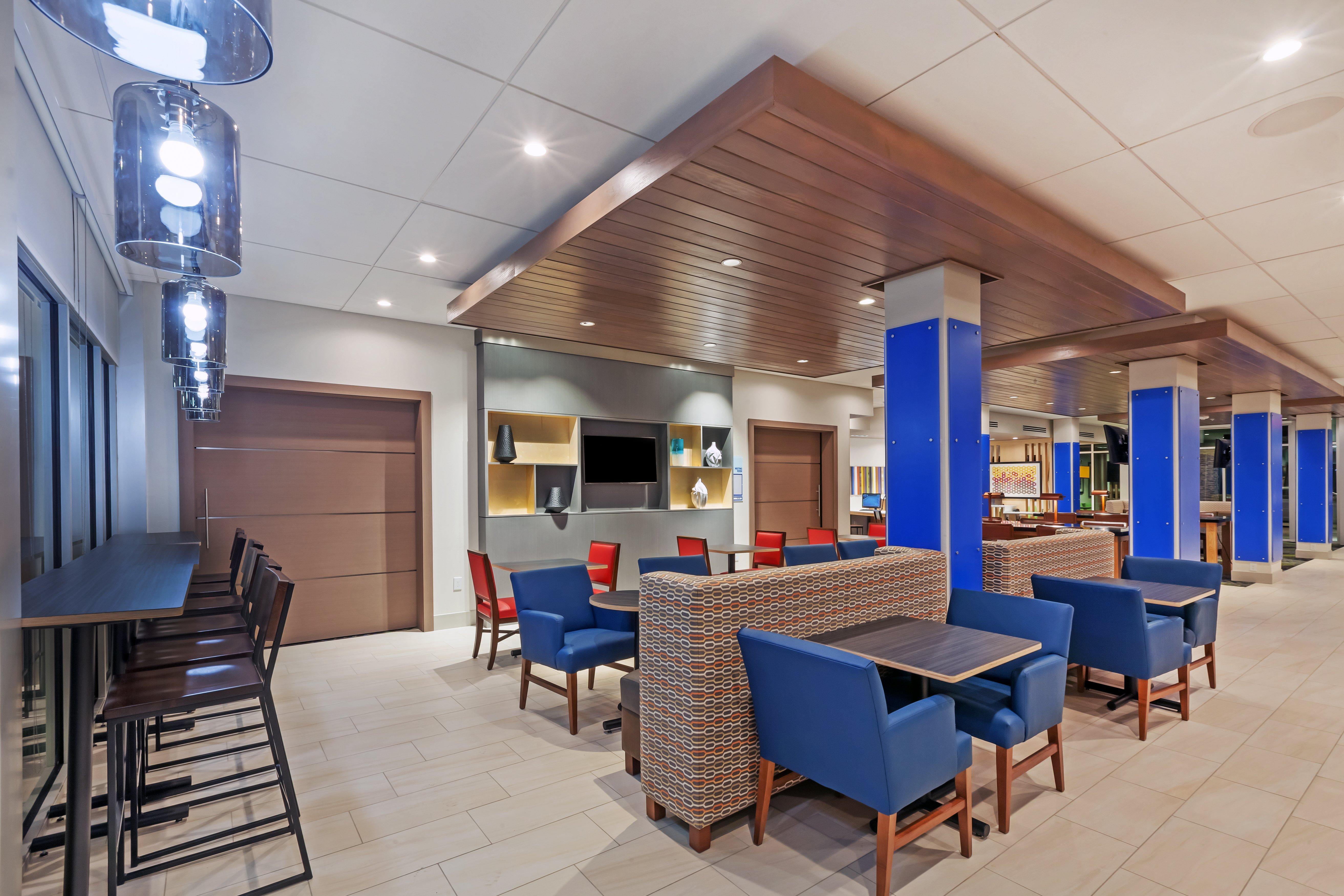 Holiday Inn Express And Suites Chanute By Ihg Exterior foto
